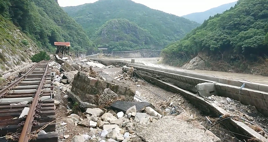 球泉洞駅付近の被災状況